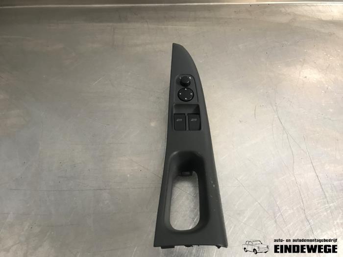 Usados Interruptor combinado de ventanillas Audi A3 (8L1) 1.6 Precio € 20,00 Norma de margen ofrecido por Auto- en demontagebedrijf Eindewege