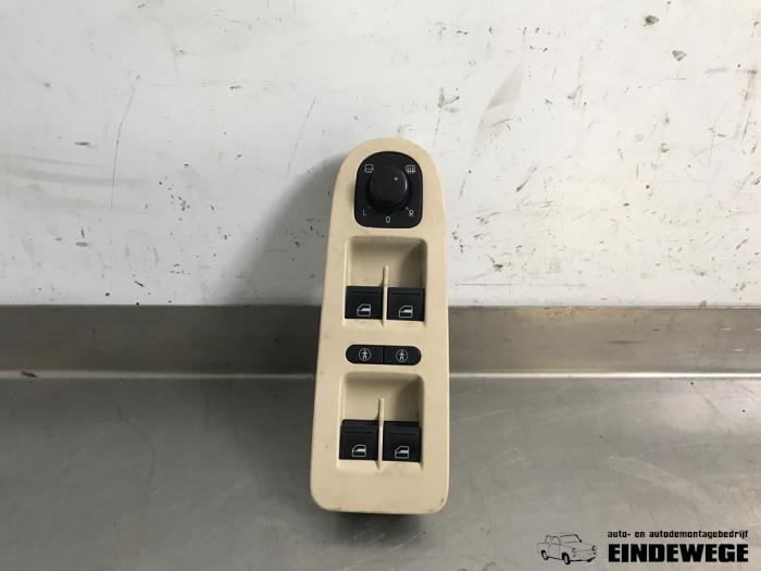 Usados Interruptor combinado de ventanillas Seat Alhambra (7N) 1.4 TSI 16V Precio € 30,00 Norma de margen ofrecido por Auto- en demontagebedrijf Eindewege