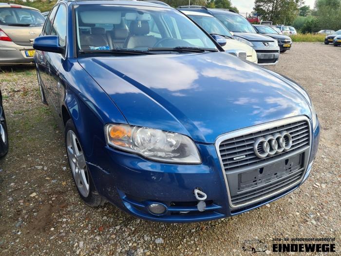 Używane Maska Audi A4 Avant (B7) 2.0 TFSI 20V Quattro Cena € 85,00 Procedura marży oferowane przez Auto- en demontagebedrijf Eindewege