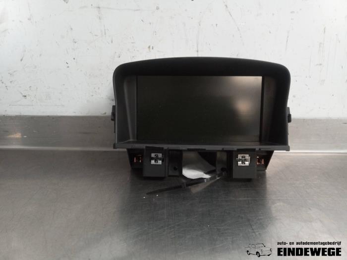 Begagnade Innerdisplay Chevrolet Cruze (305) 1.8 16V VVT Pris € 157,50 Marginaltabell erbjuds av Auto- en demontagebedrijf Eindewege