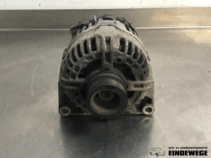 Begagnade Dynamo Opel Zafira (M75) 1.6 16V Pris € 35,00 Marginaltabell erbjuds av Auto- en demontagebedrijf Eindewege