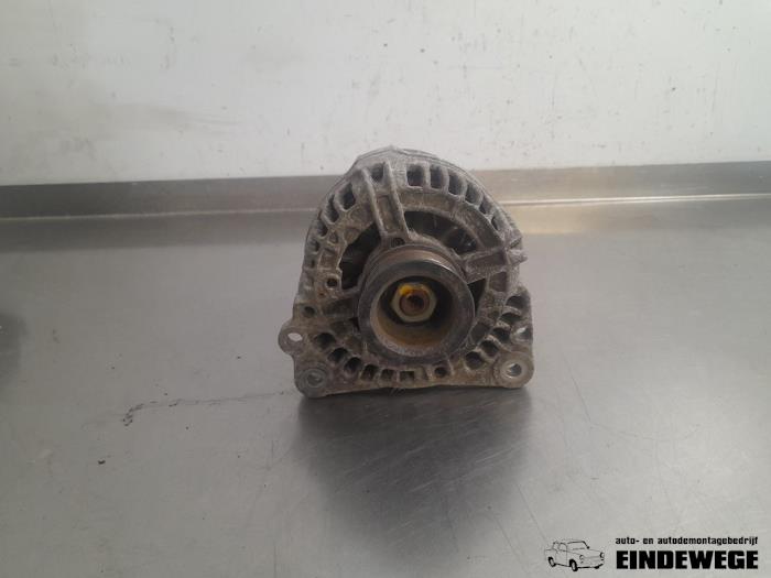 Usagé Dynamo Volkswagen Golf IV (1J1) 1.6 Prix € 30,00 Règlement à la marge proposé par Auto- en demontagebedrijf Eindewege