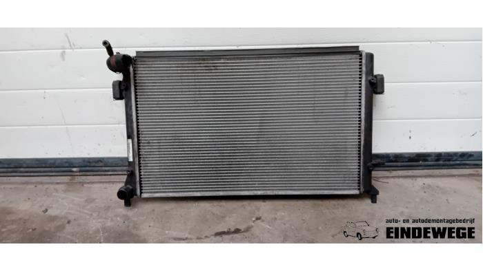 Used Radiator Volkswagen Golf V (1K1) 1.4 FSI 16V Price € 30,00 Margin scheme offered by Auto- en demontagebedrijf Eindewege