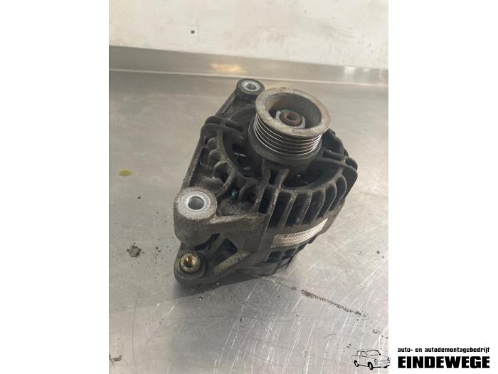 Begagnade Dynamo Opel Agila (A) 1.2 16V Twin Port Pris € 30,00 Marginaltabell erbjuds av Auto- en demontagebedrijf Eindewege