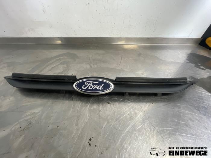 Używane Grill Ford B-Max (JK8) 1.0 EcoBoost 12V 100 Cena € 30,00 Procedura marży oferowane przez Auto- en demontagebedrijf Eindewege