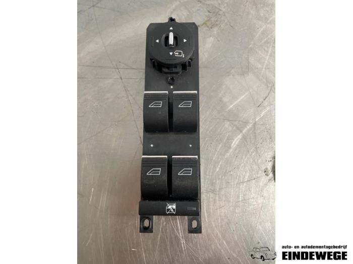 Usados Interruptor combinado de ventanillas Ford B-Max (JK8) 1.0 EcoBoost 12V 100 Precio € 20,00 Norma de margen ofrecido por Auto- en demontagebedrijf Eindewege