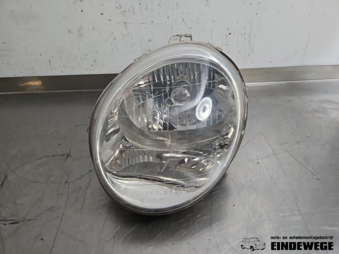Używane Reflektor lewy Chevrolet Matiz 0.8 Cena € 25,00 Procedura marży oferowane przez Auto- en demontagebedrijf Eindewege