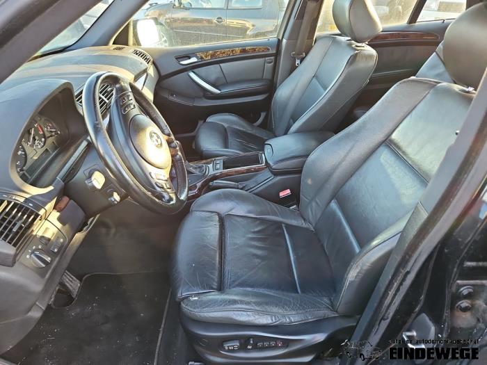 Używane Fotel prawy BMW X5 (E53) 3.0 24V Cena na żądanie oferowane przez Auto- en demontagebedrijf Eindewege