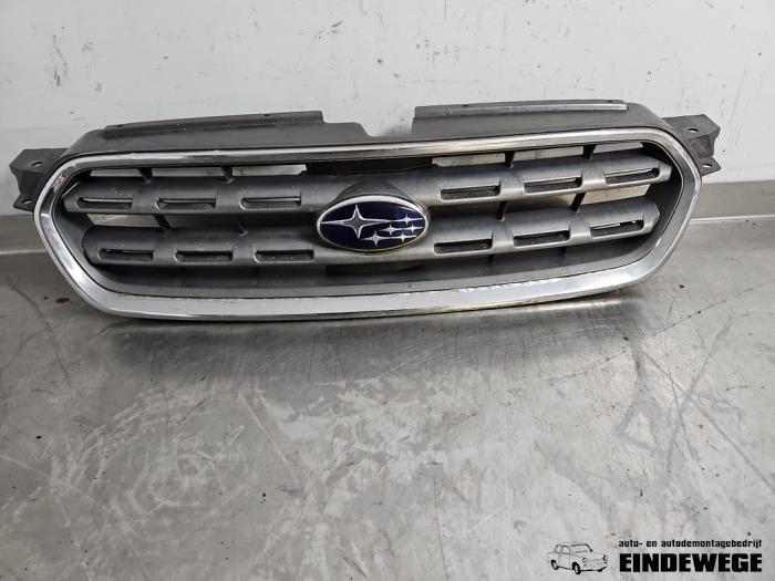 Begagnade Grill Subaru Outback (BP) 2.5 16V Pris € 30,00 Marginaltabell erbjuds av Auto- en demontagebedrijf Eindewege