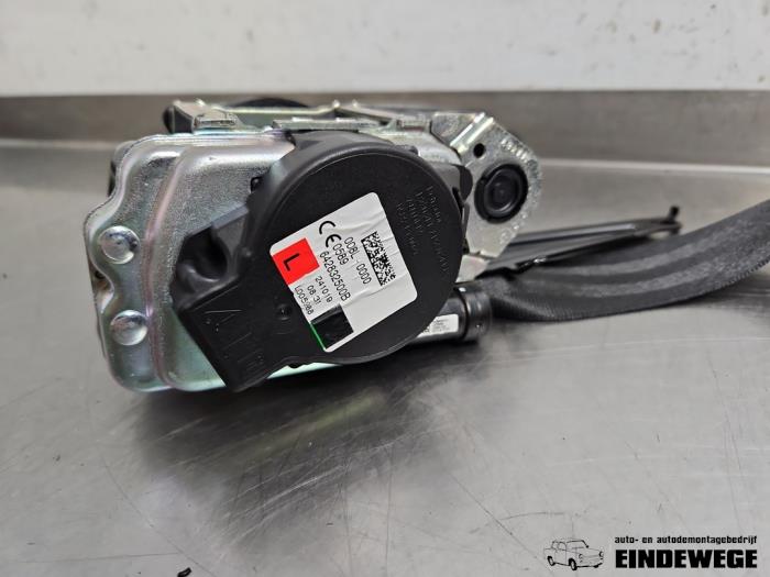 Främre säkerhetsbälte, vänster från en Audi Q5 (FYB/FYG) 2.0 50 TFSI e 16V Quattro 2020