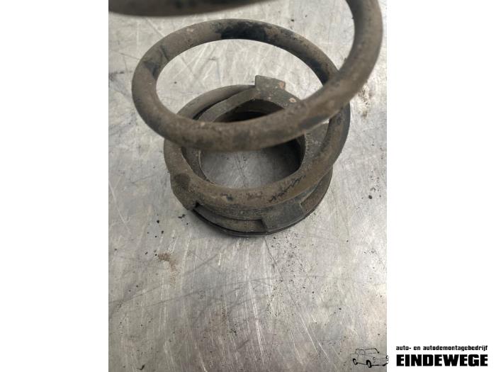 Rear coil spring from a Hyundai i10 (B5) 1.0 12V 2016