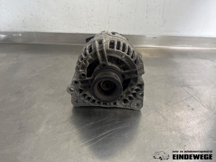 Usagé Dynamo Volkswagen Polo III (6N2) 1.4 16V 75 Prix € 30,00 Règlement à la marge proposé par Auto- en demontagebedrijf Eindewege