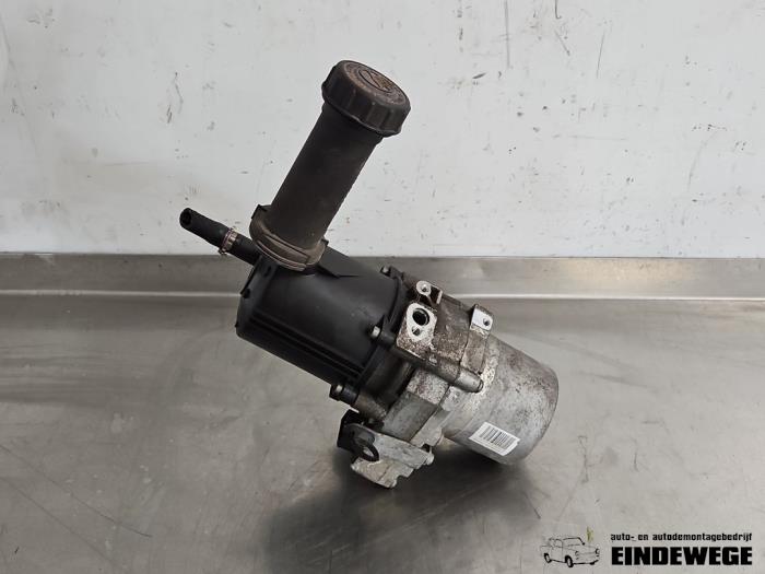 Begagnade Servostyrningspump Citroen C4 Coupé (LA) 1.4 16V Pris € 52,50 Marginaltabell erbjuds av Auto- en demontagebedrijf Eindewege