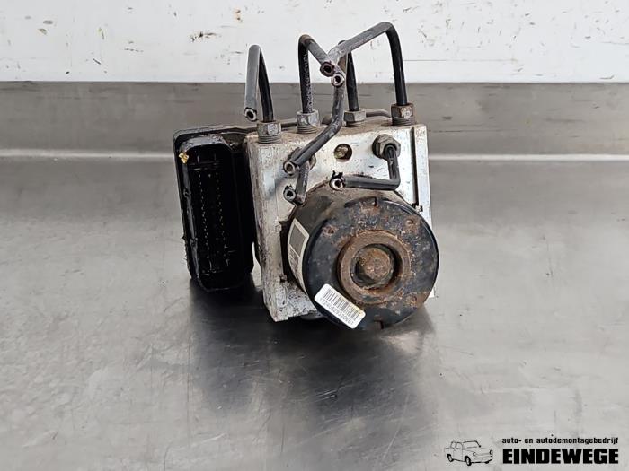 Używane Pompa ABS Peugeot 207/207+ (WA/WC/WM) 1.6 16V Cena € 105,00 Procedura marży oferowane przez Auto- en demontagebedrijf Eindewege