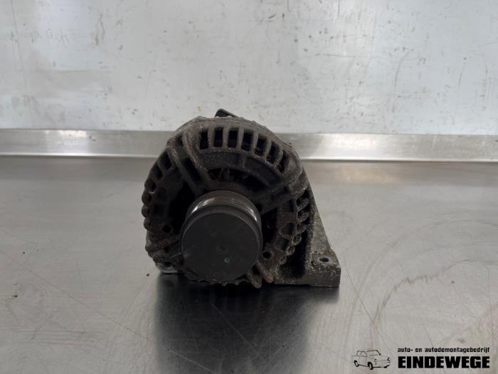 Gebrauchte Dynamo Volvo V70 (SW) 2.5 T 20V AWD Preis € 38,50 Margenregelung angeboten von Auto- en demontagebedrijf Eindewege
