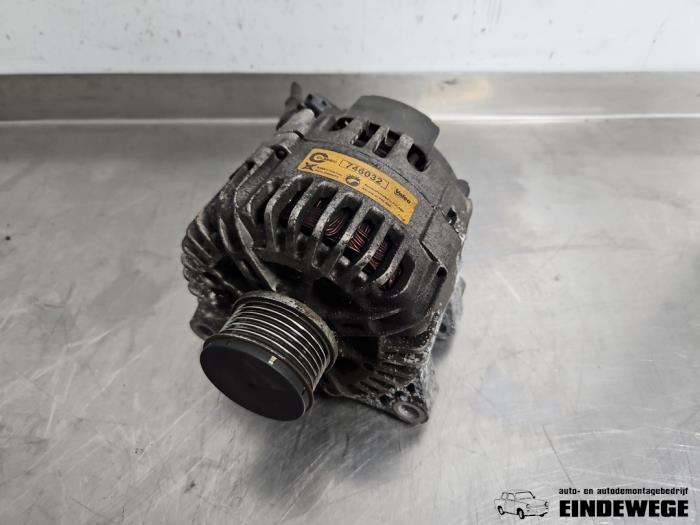 Begagnade Dynamo Peugeot 807 2.0 HDi 16V 120 Pris € 40,00 Marginaltabell erbjuds av Auto- en demontagebedrijf Eindewege