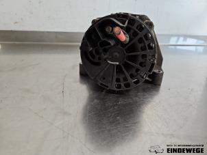 Dynamo van een Fiat Punto II (188) 1.4 16V 2005