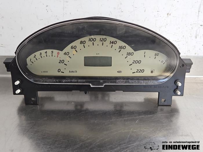 Begagnade Instrumentpanel Mercedes A (W168) 1.9 A-190 Pris € 52,50 Marginaltabell erbjuds av Auto- en demontagebedrijf Eindewege