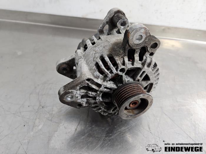 Begagnade Dynamo Volkswagen Touran (1T1/T2) 1.6 FSI 16V Pris € 35,00 Marginaltabell erbjuds av Auto- en demontagebedrijf Eindewege