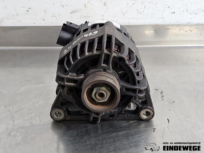 Gebrauchte Dynamo Peugeot 206 (2A/C/H/J/S) 1.4 XR,XS,XT,Gentry Preis € 30,00 Margenregelung angeboten von Auto- en demontagebedrijf Eindewege
