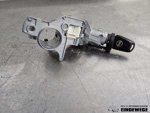 Usagé Serrure de contact + clé Opel Zafira (M75) 1.6 16V Prix € 38,50 Règlement à la marge proposé par Auto- en demontagebedrijf Eindewege