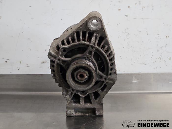 Begagnade Dynamo Ford Focus 1 Wagon 1.4 16V Pris € 35,00 Marginaltabell erbjuds av Auto- en demontagebedrijf Eindewege
