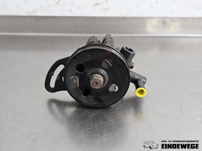 Begagnade Servostyrningspump Chevrolet Aveo (250) 1.2 16V Pris € 40,00 Marginaltabell erbjuds av Auto- en demontagebedrijf Eindewege