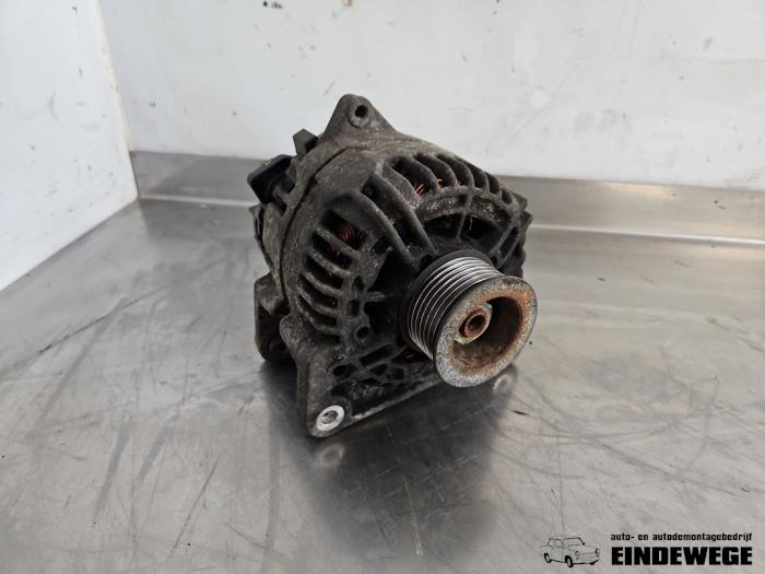 Begagnade Dynamo Renault Modus/Grand Modus (JP) 1.2 16V Pris € 35,00 Marginaltabell erbjuds av Auto- en demontagebedrijf Eindewege