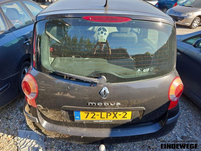 Używane Tylna klapa Renault Modus/Grand Modus (JP) 1.2 16V Cena € 130,00 Procedura marży oferowane przez Auto- en demontagebedrijf Eindewege