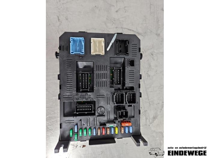 Fuse box Citroen C4 Picasso 1.8 16V - 6500AZ JOHNSON
