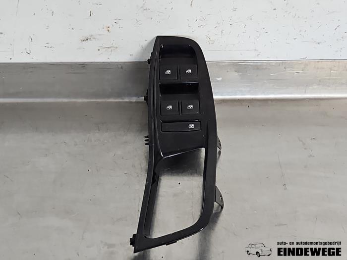 Używane Przelacznik combi okienny Chevrolet Orlando 2.0 D 16V Cena € 38,50 Procedura marży oferowane przez Auto- en demontagebedrijf Eindewege