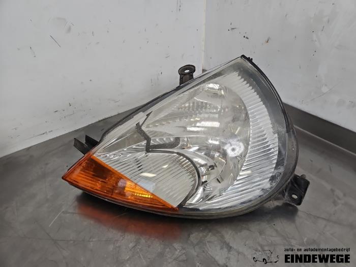 Używane Reflektor lewy Ford Ka I 1.3i Cena € 25,00 Procedura marży oferowane przez Auto- en demontagebedrijf Eindewege