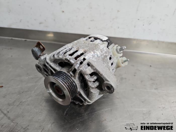 Begagnade Dynamo Toyota Aygo (B10) 1.0 12V VVT-i Pris € 35,00 Marginaltabell erbjuds av Auto- en demontagebedrijf Eindewege