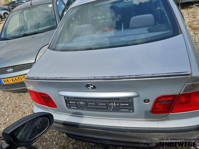 Begagnade Baklucka BMW 3 serie (E46/4) 316i Pris € 75,00 Marginaltabell erbjuds av Auto- en demontagebedrijf Eindewege
