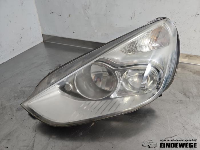 Używane Reflektor prawy Ford S-Max (GBW) 1.8 TDCi 16V Cena € 52,50 Procedura marży oferowane przez Auto- en demontagebedrijf Eindewege