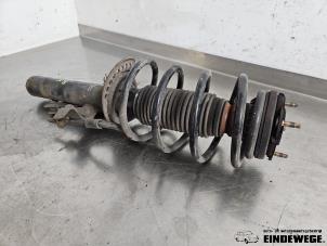 Begagnade Stötdämparstång, höger fram Ford Mondeo III Wagon 1.8 16V Pris € 40,00 Marginaltabell erbjuds av Auto- en demontagebedrijf Eindewege