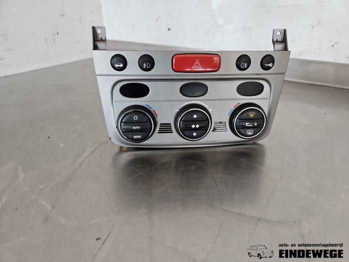 Begagnade Värmekontrollpanel Alfa Romeo 147 (937) 1.6 Twin Spark 16V Pris € 30,00 Marginaltabell erbjuds av Auto- en demontagebedrijf Eindewege