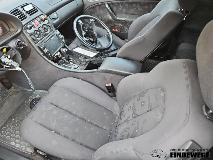 Dossier De Siège Avant Droit En Cuir Noir Pour Mercedes CLK W208 - Réf. A2089101847 - Occasion