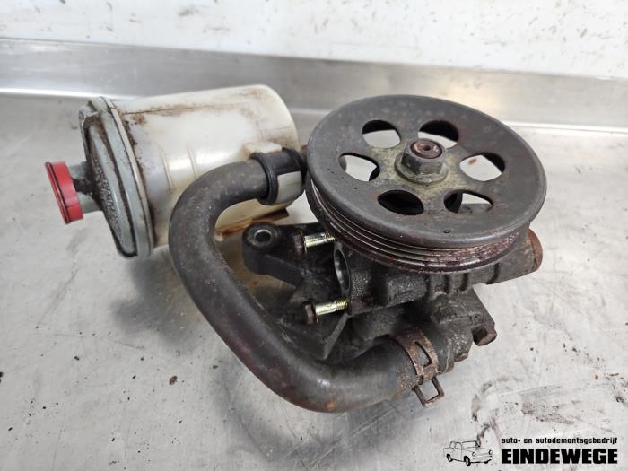 Usagé Pompe de direction Honda Civic (EJ/EK) 1.4i 16V Prix € 45,00 Règlement à la marge proposé par Auto- en demontagebedrijf Eindewege