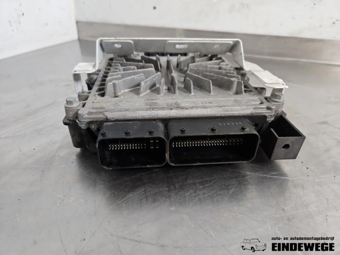 Used Engine management computer Volvo V60 I (FW/GW) 2.0 D3 20V Price € 157,50 Margin scheme offered by Auto- en demontagebedrijf Eindewege