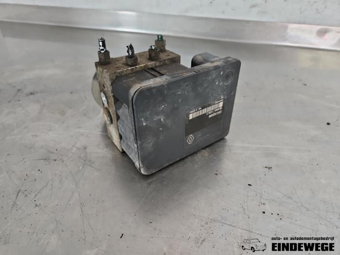 Begagnade ABS-pump Renault Vel Satis (BJ) 3.5 V6 24V Autom. Pris € 52,50 Marginaltabell erbjuds av Auto- en demontagebedrijf Eindewege