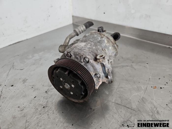 Usagé Compresseur de clim Volkswagen Touran (1T1/T2) 2.0 FSI 16V Prix € 52,50 Règlement à la marge proposé par Auto- en demontagebedrijf Eindewege