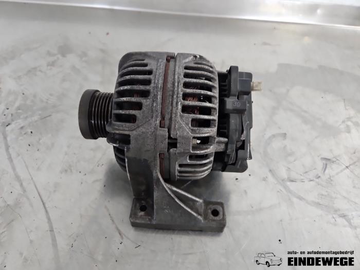 Usagé Dynamo Volvo S60 I (RS/HV) 2.4 20V 140 Prix € 40,00 Règlement à la marge proposé par Auto- en demontagebedrijf Eindewege