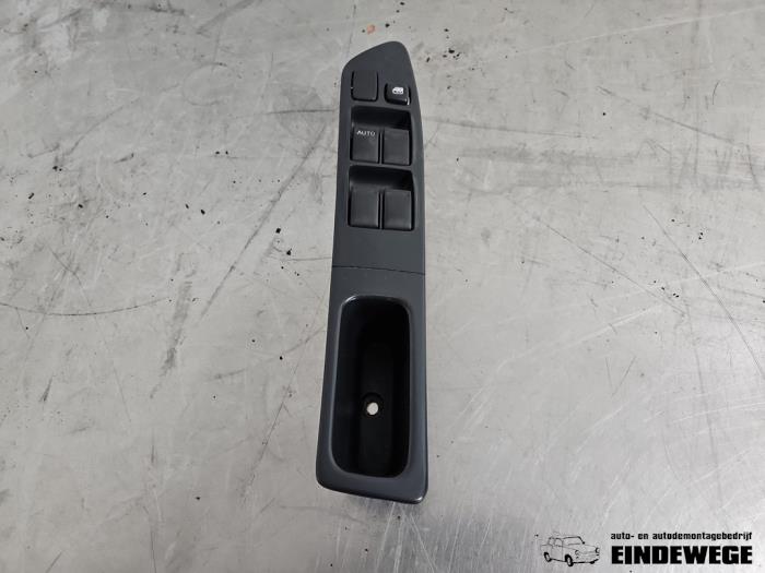Usados Interruptor combinado de ventanillas Subaru Impreza II Plus (GG) 1.6 16V TS 4x4 Precio € 52,50 Norma de margen ofrecido por Auto- en demontagebedrijf Eindewege