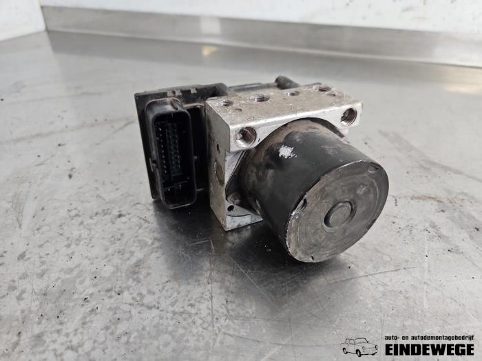Bloc ABS d'un Skoda Fabia II (5J) 1.2i 2008