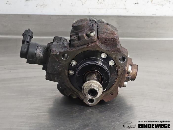 Gebrauchte Hochdruckpumpe Renault Master II (JD) 2.5 dCi 120 FAP Preis € 105,00 Margenregelung angeboten von Auto- en demontagebedrijf Eindewege