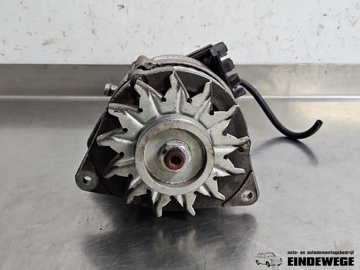 Begagnade Dynamo Ford Transit 100 2.5Di Pris € 105,00 Marginaltabell erbjuds av Auto- en demontagebedrijf Eindewege