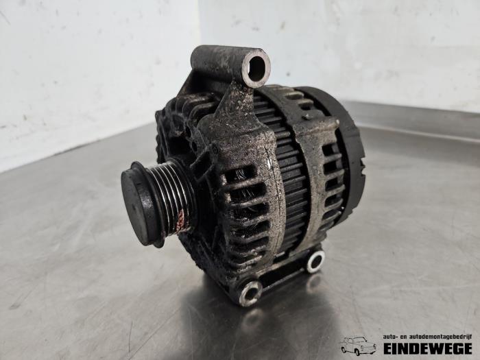 Begagnade Dynamo Ford Mondeo IV Wagon 2.0 16V Pris € 40,00 Marginaltabell erbjuds av Auto- en demontagebedrijf Eindewege