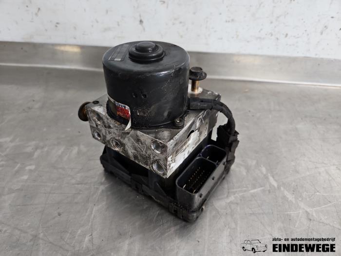 Usagé Bloc ABS Jeep Grand Cherokee (WG/WJ) 2.7 CRD 20V Prix € 105,00 Règlement à la marge proposé par Auto- en demontagebedrijf Eindewege