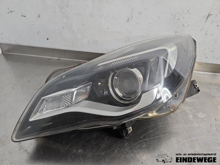 Używane Reflektor lewy Opel Insignia 2.0 CDTI 16V 140 ecoFLEX Cena € 210,00 Procedura marży oferowane przez Auto- en demontagebedrijf Eindewege